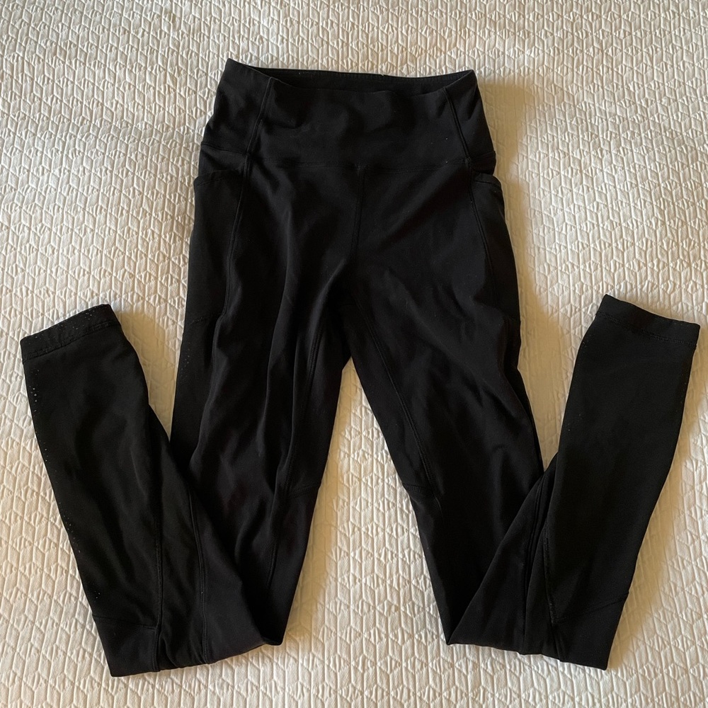 LULULEMON black high-waisted Leggings